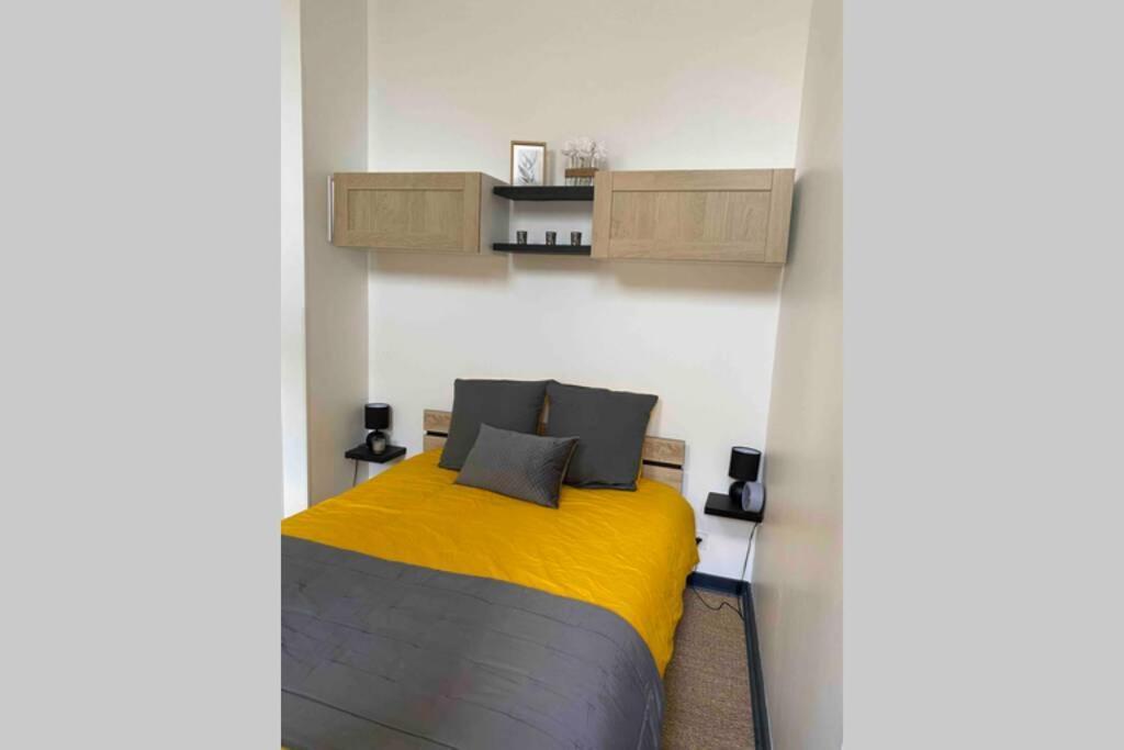 Appartement Centre De Moulins Мулен Экстерьер фото