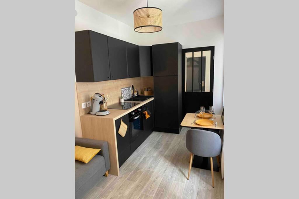 Appartement Centre De Moulins Мулен Экстерьер фото